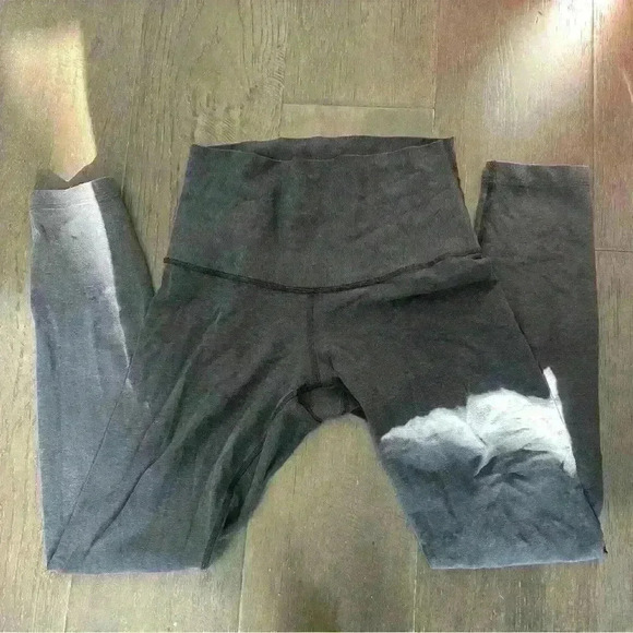 Lululemom tights - Picture 2 of 2